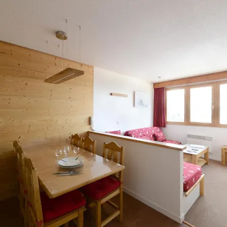 Confortable Skis Aux Pieds, Balcon, Animaux Admis, Belle Plagne - Fr-1-181-1182 Apartment *